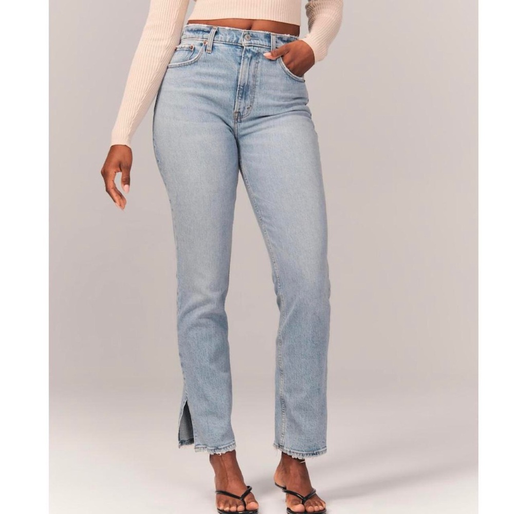 The 90s Straight Ultra High Rise ( Curve Love ) Abercrombie & Fitch